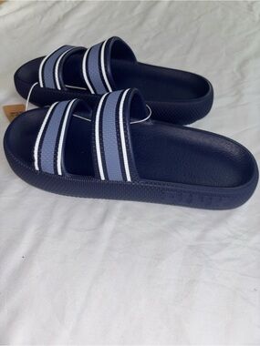 PINK Victoria's Secret Navy Blue Slide Sandals with Light Blue Stripes